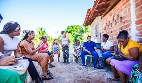Programa Bahia Sem Fome visita horta urbana no Subúrbio de Salvador